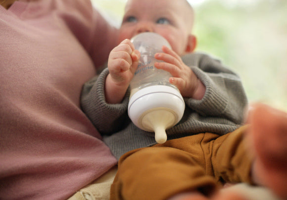 Avent Natural Response Feeding Bottle 1M+ - 260 ml